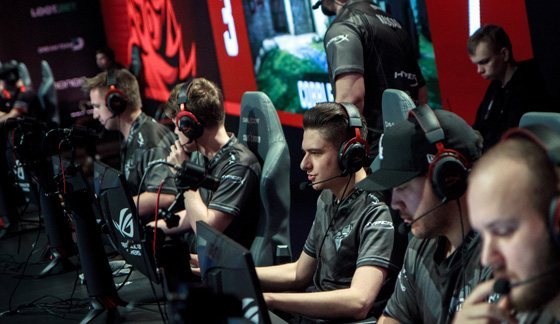 还频频送出 还频频送出